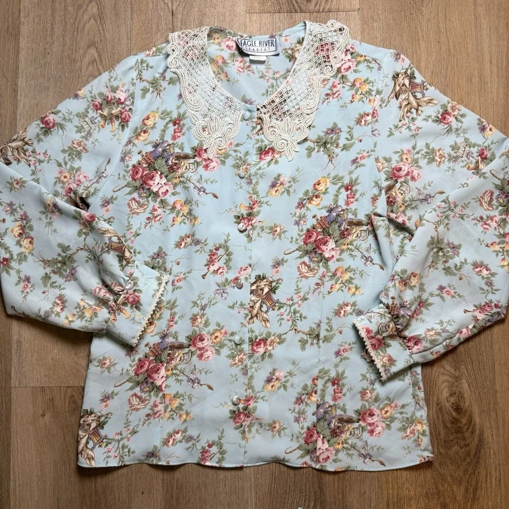 Vintage Eagle River Traders 2 piece set blue‎ floral lace